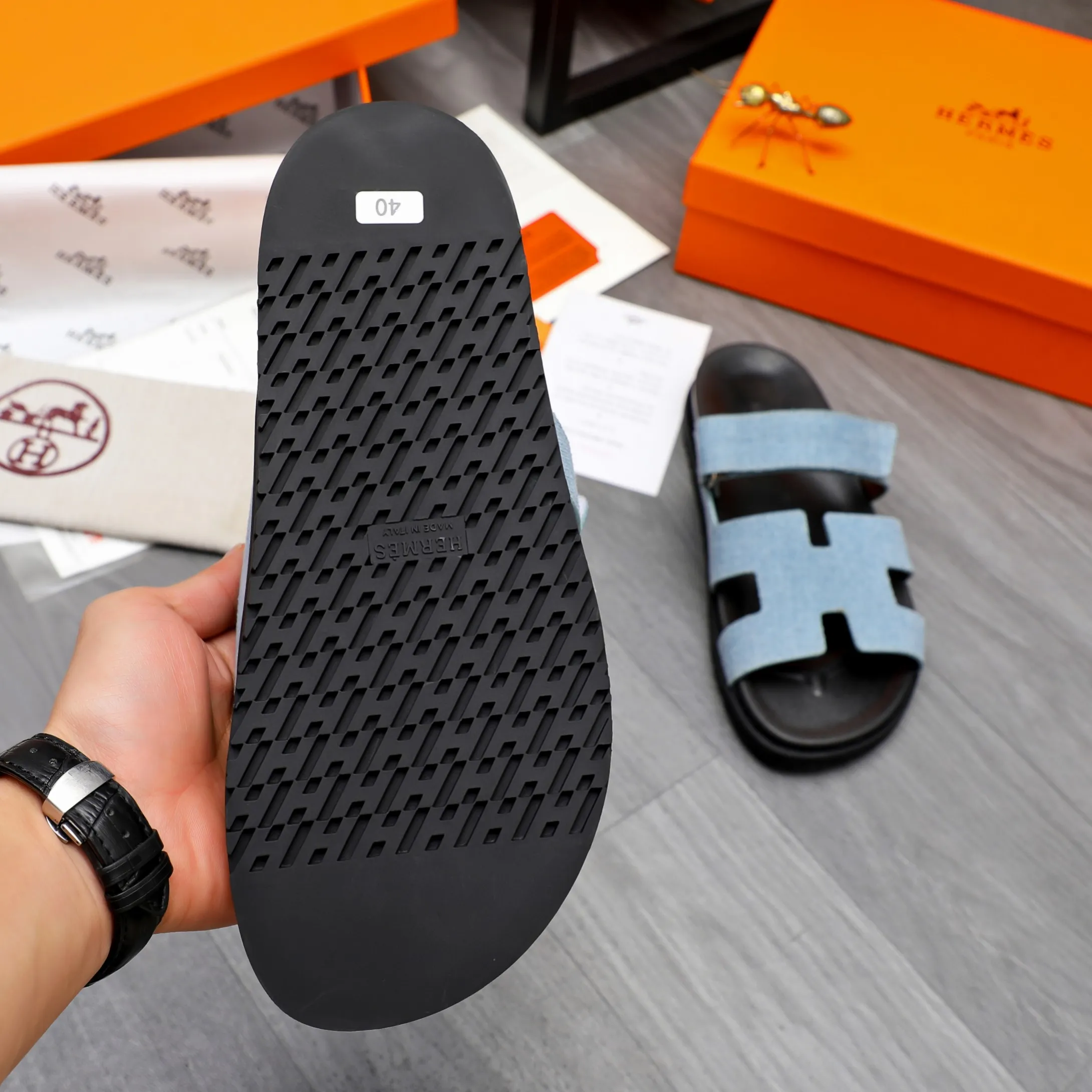 Men's shoes 💰340 Product trademark: Hermes "Hermes" Couple's slippers True size: 36-46 Product material: Selected denim breathable upper, microfiber lining, original outsole